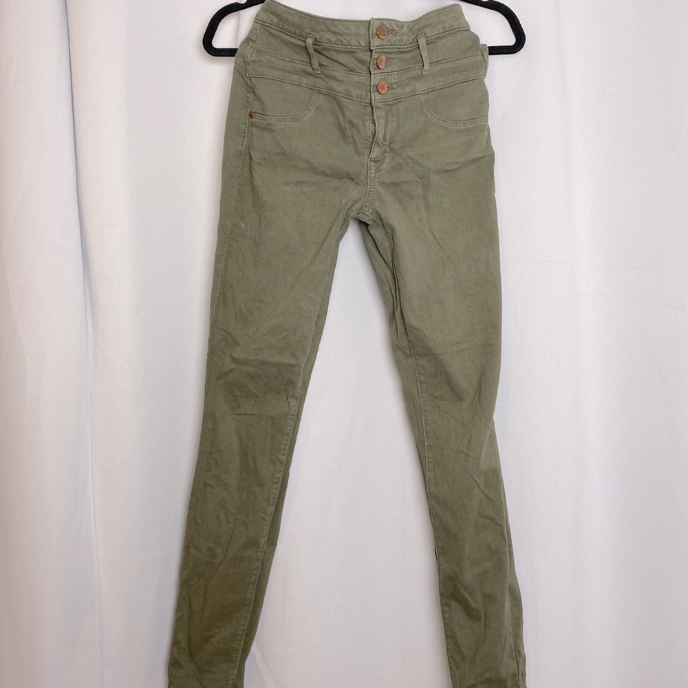 High waisted skinny jeans. Green khaki color